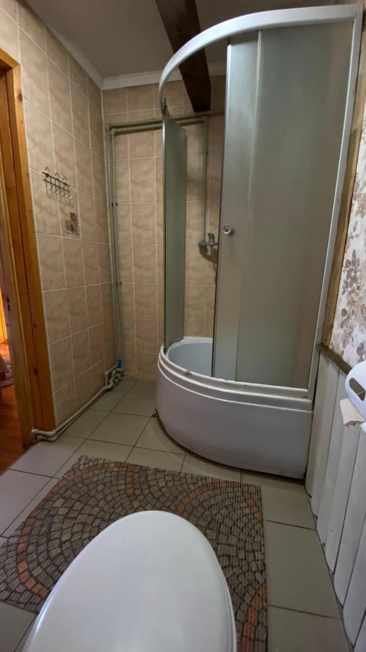 Gostynna Hata Hotel Mikulicsin Kültér fotó